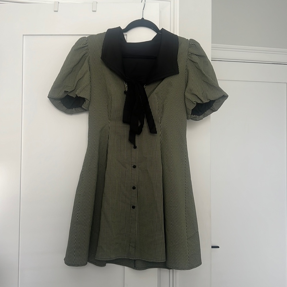 Such a cute dress - I just never have anywhere to wear it!